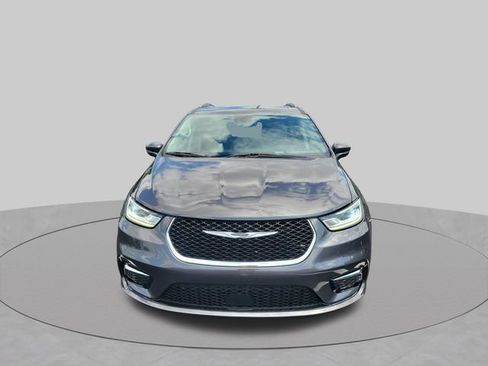 Used 2021 Chrysler Pacifica Touring-L FWD image 16