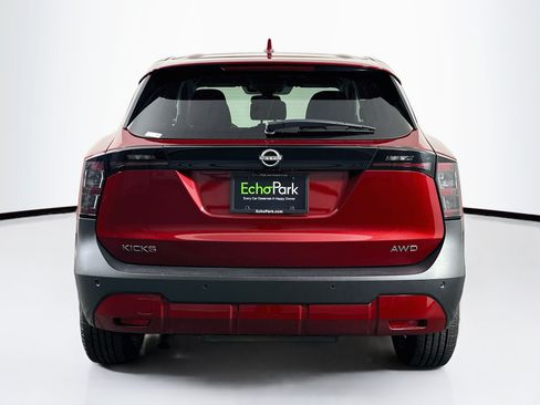Used 2025 Nissan Kicks SV AWD/4WD image 7