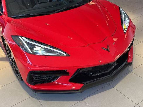 Used 2022 Chevrolet Corvette Stingray Preferred Conv w/ Z51 Performance Package RWD image 2