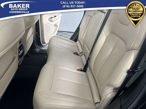 Used 2024 Jeep Grand Cherokee Limited w/ Black Appearance Package image 25