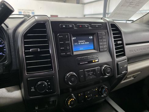 Used 2019 Ford F250 XLT w/ XLT Value Package AWD/4WD image 17