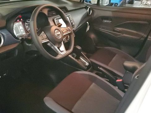 Used 2025 Nissan Versa SV w/ Trunk Package FWD image 18