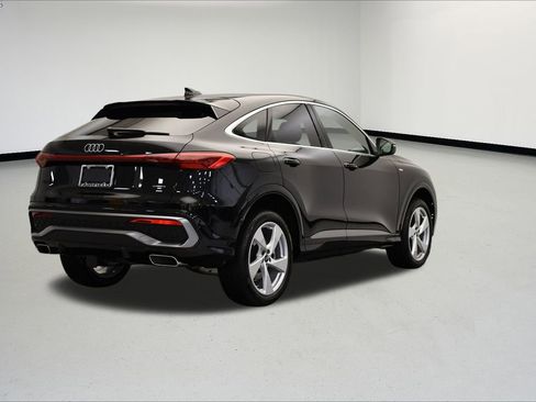 Used 2025 Audi Q5 Premium Plus w/ Premium Plus image 5