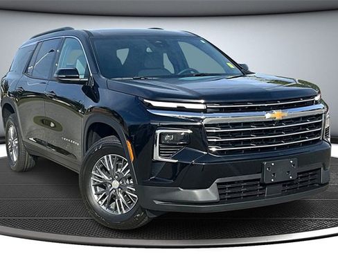 New 2026 Chevrolet Traverse LT w/ LPO, Floor Liner Package image 2