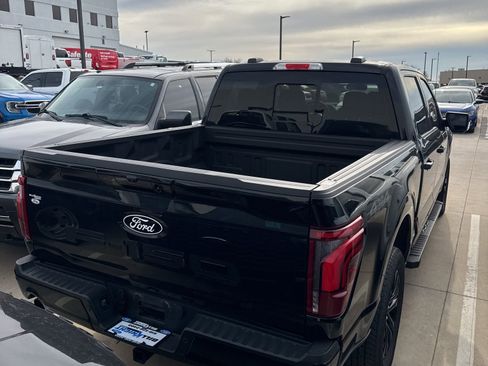 Used 2025 Ford F150 Lariat w/ Equipment Group 501A Mid image 3