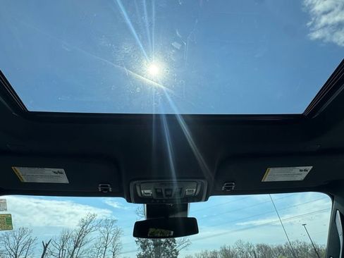 Used 2024 Chevrolet Silverado 1500 High Country w/ High Country Premium Package image 10