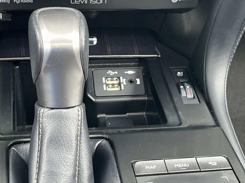 Used 2022 Lexus GX 460 Premium image 34