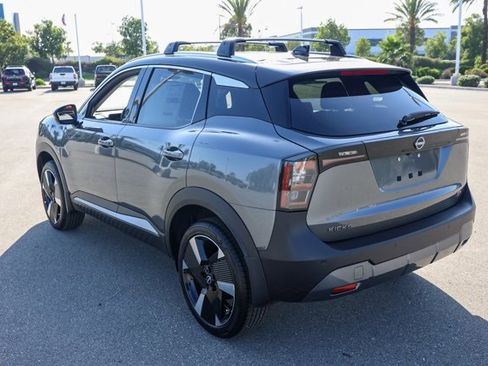 New 2025 Nissan Kicks SR image 6