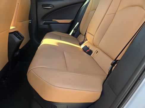 New 2026 Lexus UX 300h FWD image 8