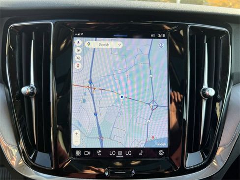 Used 2023 Volvo S60 B5 Core image 18