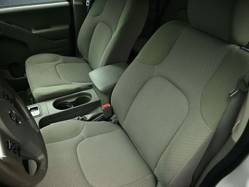 Used 2019 Nissan Frontier SV image 52