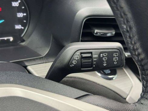 Used 2024 Ford Explorer XLT w/ Equipment Group 202A RWD image 26