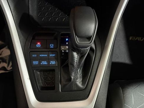 Certified 2022 Toyota RAV4 XLE w/ Convenience Package image 22