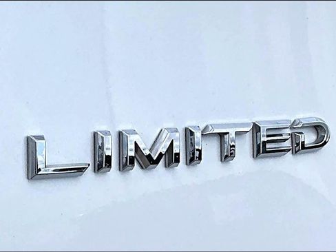 Used 2025 Toyota Grand Highlander FWD image 10