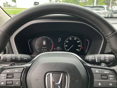 Used 2025 Honda Pilot Touring image 23