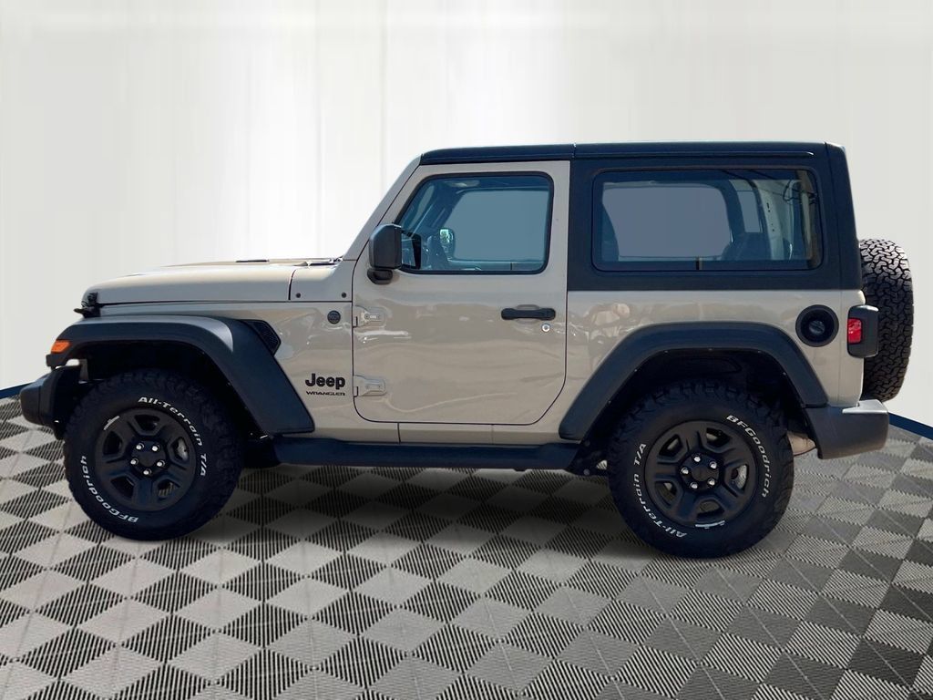Used 2022 Jeep Wrangler Sport AWD/4WD image 2