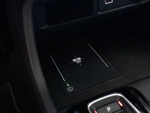 Used 2024 Honda Pilot Touring image 29