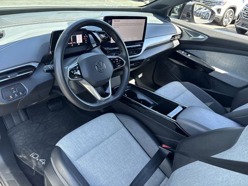 Used 2023 Volkswagen ID.4 Pro AWD/4WD image 16