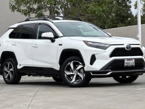 Used 2024 Toyota RAV4 SE w/ Weather & Moonroof Package AWD/4WD image 2