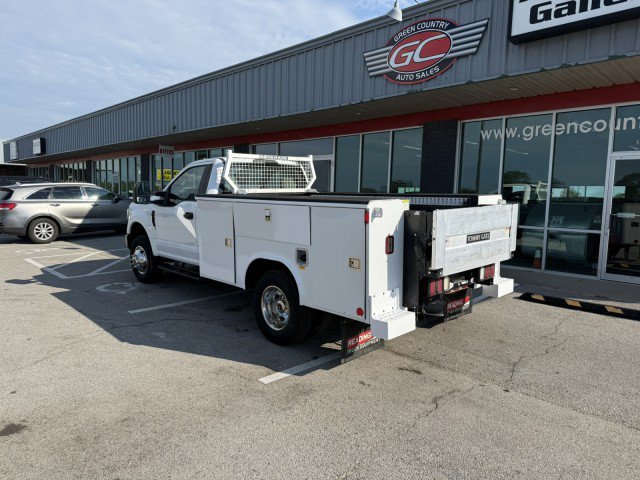 Used 2021 Ford F350 XL w/ Power Equipment Group RWD image 4