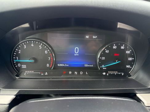 Used 2022 Ford Explorer XLT w/ Equipment Group 202A RWD image 30