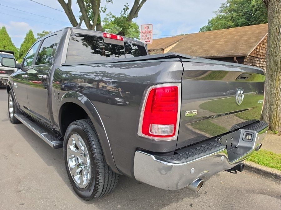 Used 2017 RAM 1500 Laramie w/ Convenience Group AWD/4WD image 2