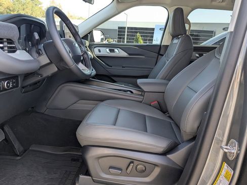 New 2026 Ford Explorer Active w/ Active Comfort Package image 14