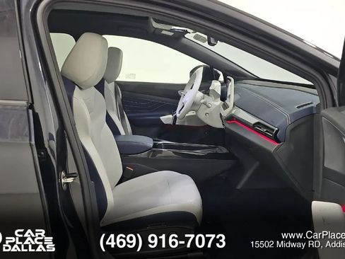 Used 2023 Volkswagen ID.4 Pro S AWD/4WD image 13