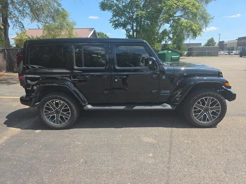 Used 2024 Jeep Wrangler High Altitude AWD/4WD image 8