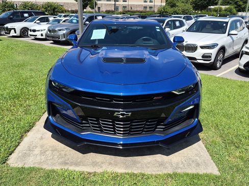 Used 2019 Chevrolet Camaro SS RWD image 8