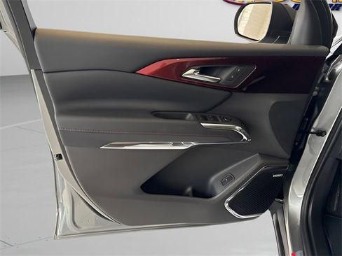 New 2026 Chevrolet Traverse Z71 w/ Enhanced Driving Package image 7