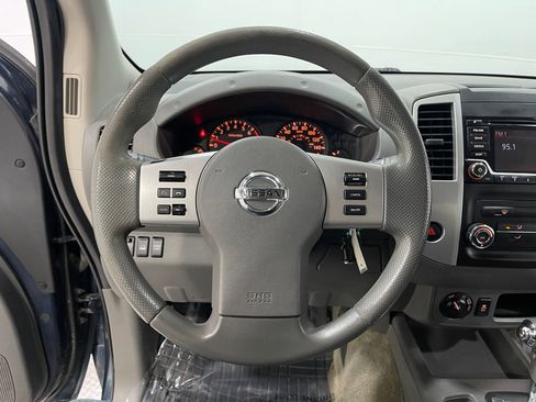 Used 2017 Nissan Frontier SV image 19