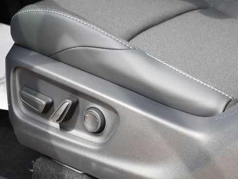 New 2026 Toyota C-HR AWD/4WD image 28