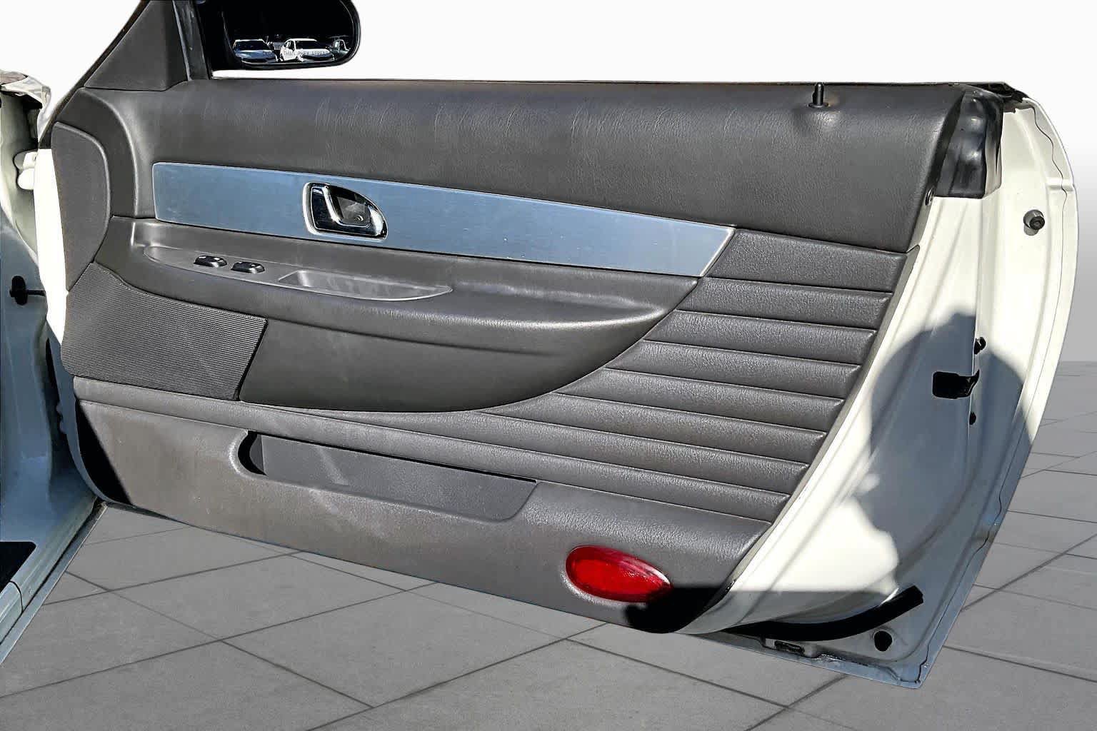Used 2002 Ford Thunderbird RWD image 19