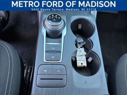 Used 2024 Ford Escape Active AWD/4WD image 17