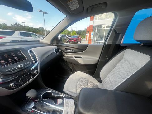 Used 2024 Chevrolet Equinox LT FWD image 12