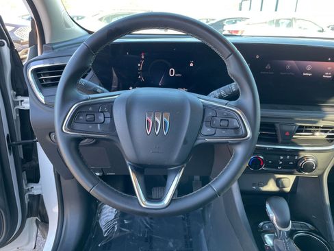 Used 2025 Buick Encore GX Preferred FWD image 28