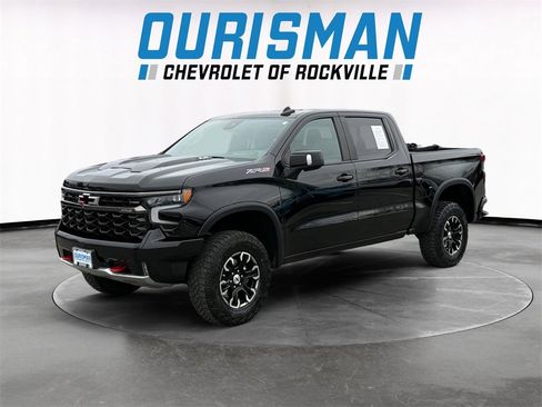 Used 2023 Chevrolet Silverado 1500 ZR2 w/ Technology Package image 2