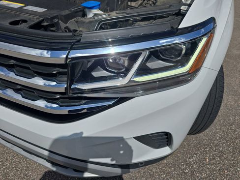 Used 2022 Volkswagen Atlas Cross Sport SE w/ Black Wheel Package image 33