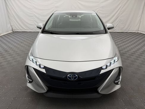 Used 2017 Toyota Prius Prime Advanced FWD image 3