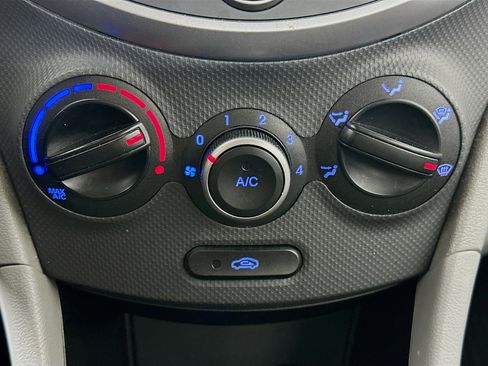 Used 2017 Hyundai Accent SE image 21