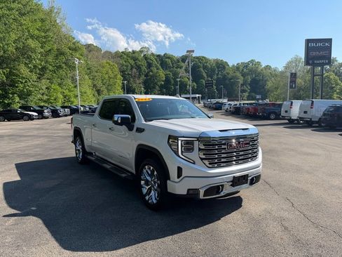 Used 2024 GMC Sierra 1500 Denali w/ Technology Package AWD/4WD image 7