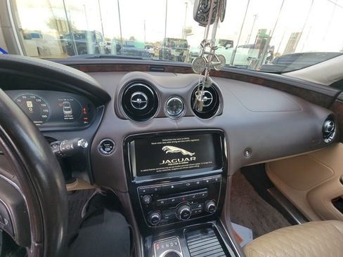 Used 2018 Jaguar XJ L Portfolio image 4