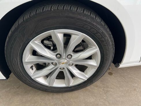 Used 2024 Chevrolet Malibu LT image 28