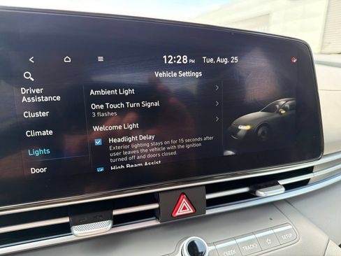 Used 2025 Hyundai Elantra SEL FWD image 46