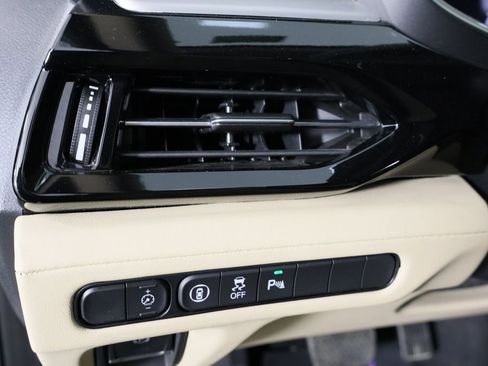 Used 2023 Acura MDX SH-AWD w/ Technology Package image 24