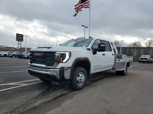 New 2025 GMC Sierra 3500 Pro w/ Convenience Package image 9