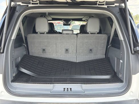 Used 2021 Lincoln Navigator L Reserve w/ Luxury Package AWD/4WD image 18