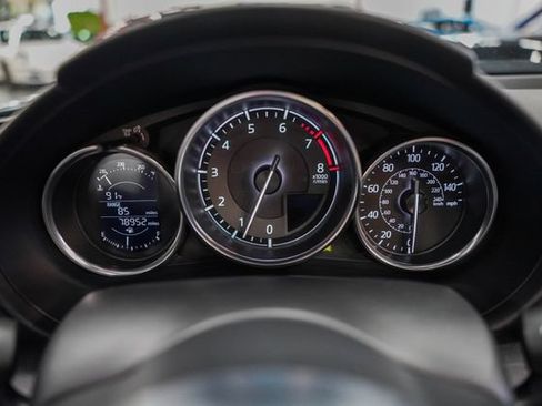 Used 2017 MAZDA MX-5 Miata Club RWD image 5