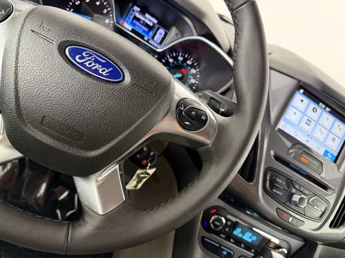 Used 2017 Ford Transit Connect Titanium FWD image 27